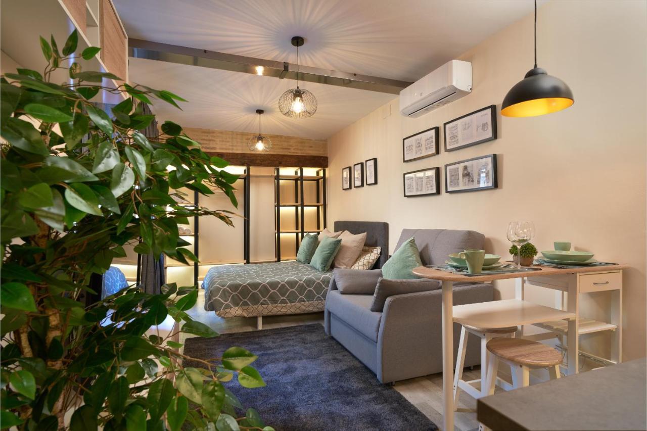 Loft En Triana Apartment เซบีญา ภายนอก รูปภาพ